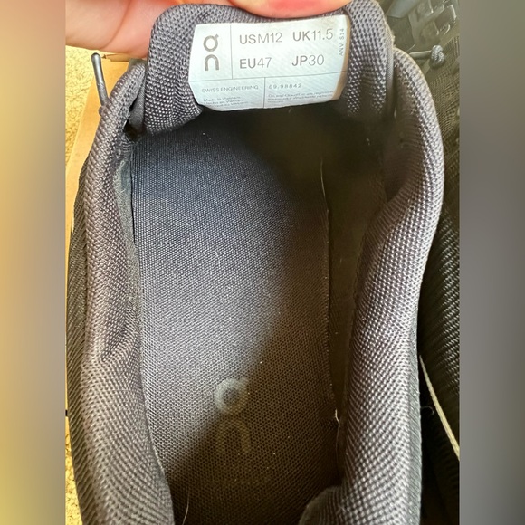 On Cloud 5 Waterproof Men’s Shoes Size 12 Black Performance Running Gently Used - Picture 15 of 16